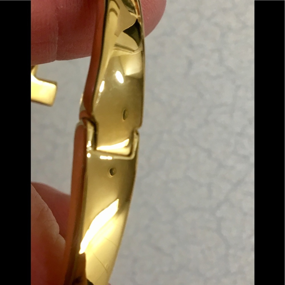 BEAUTIFUL NWT KATE SPADE HINGE BANGLE! - Picture 6 of 6